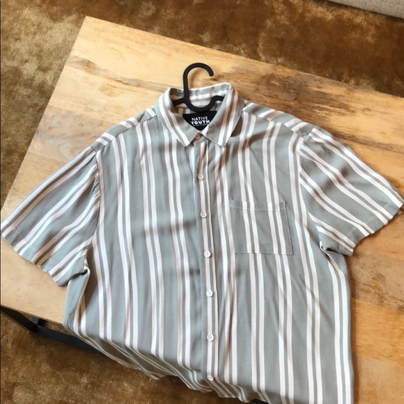 Short sleeve button up. - Picture 1 of 3